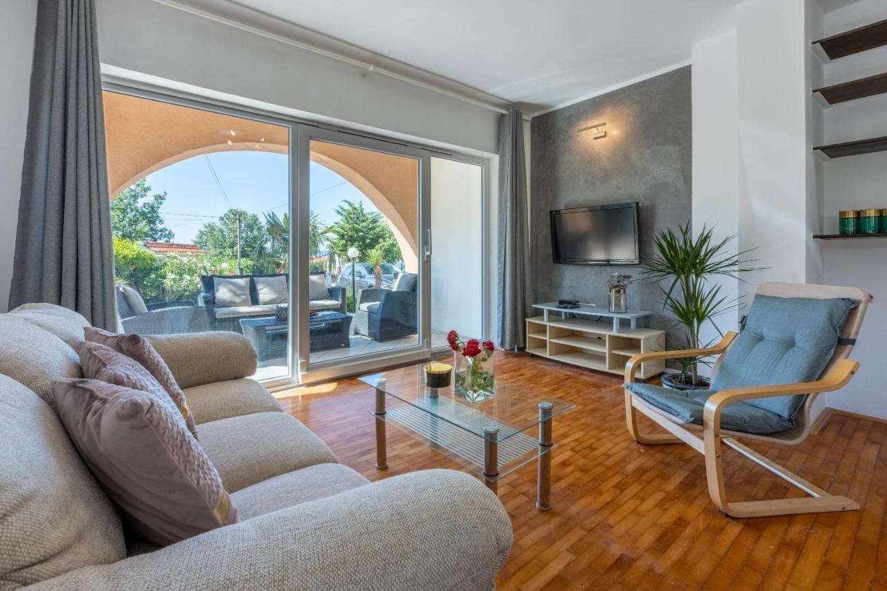 Apartments Marija ツリクヴェニツァ エクステリア 写真